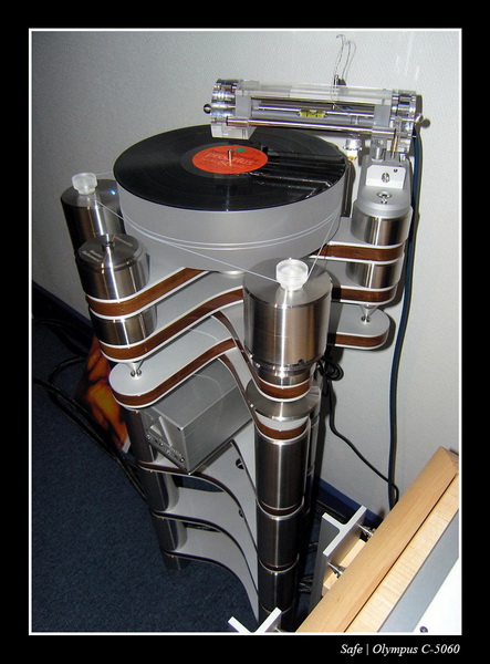 2006 - 03 - Sofitel 2006 - Ayre acoustic - 101.JPG